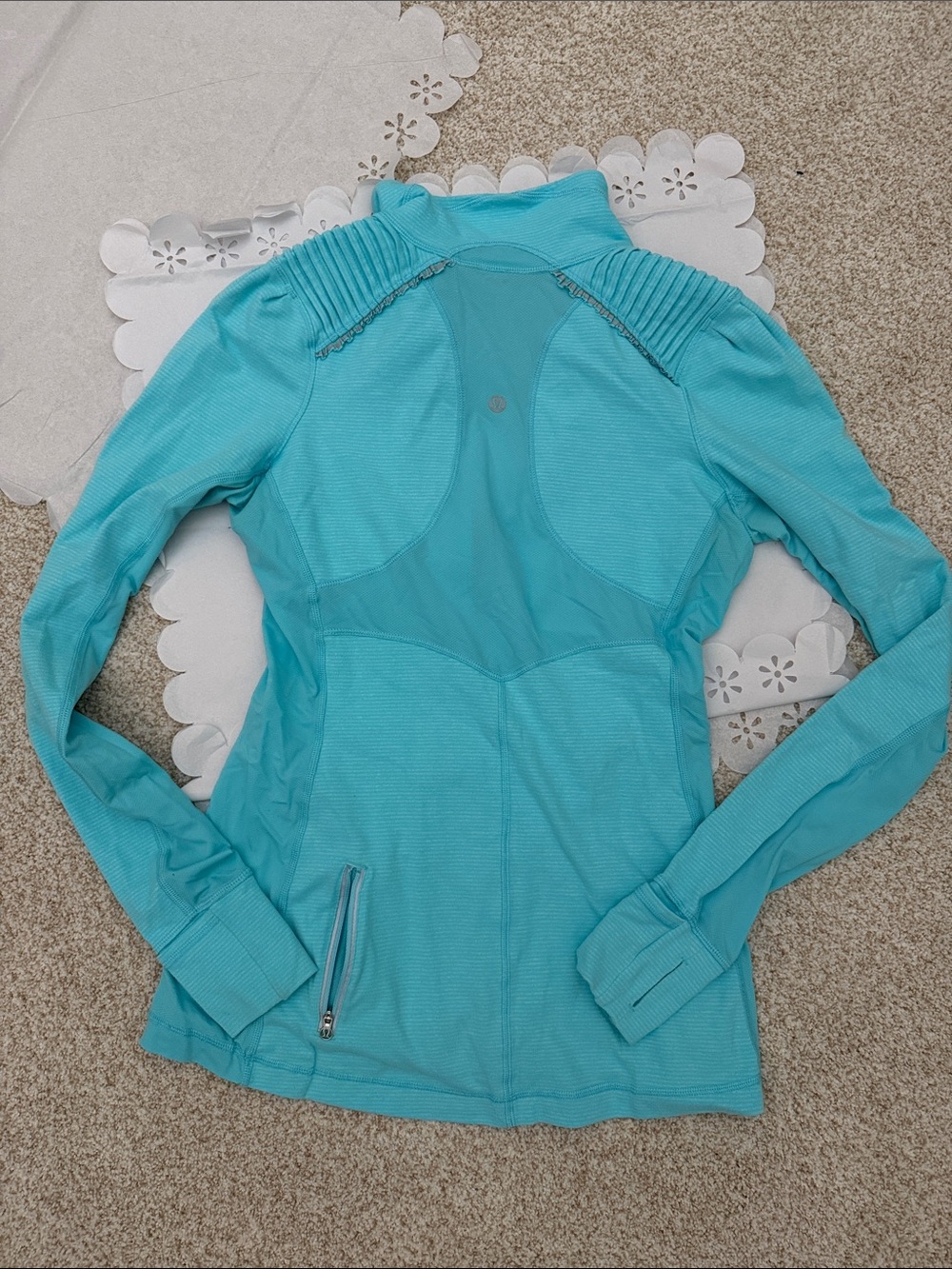 Lululemon detailed top